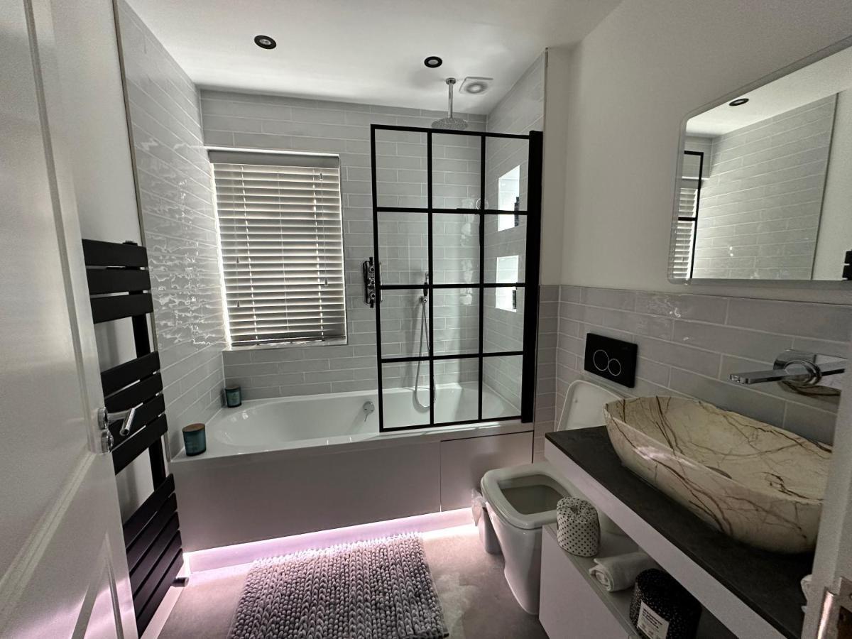 A Luxury 2 Bedroom Apartment Barnet Esterno foto